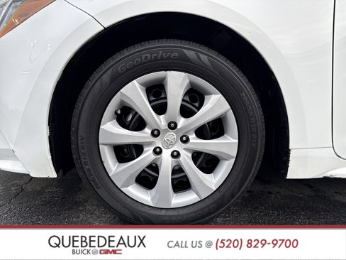 Used 2021 Toyota Corolla LE w/ Carpet Mat Package (TMS) image 5