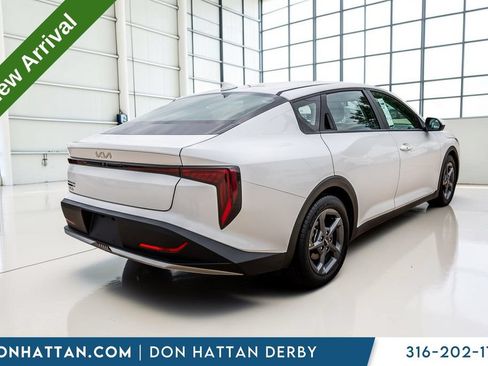 Used 2025 Kia K4 FWD image 26