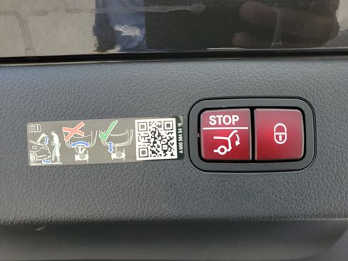 Used 2023 Mercedes-Benz EQS 450+ Sedan image 35