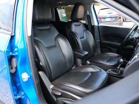 Used 2017 Jeep Compass Limited AWD/4WD image 11