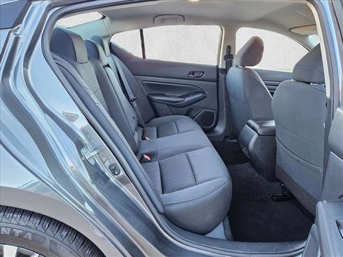 Used 2024 Nissan Altima 2.5 SV image 19