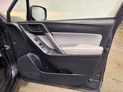 Used 2017 Subaru Forester 2.5i Premium w/ All-Weather Package image 24