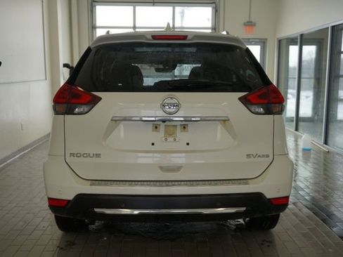 Used 2019 Nissan Rogue SV w/ Sun & Sound Touring Package image 12