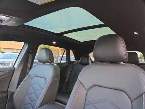 New 2026 Volkswagen Atlas Cross Sport SE AWD/4WD image 21