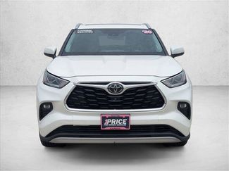 Used 2020 Toyota Highlander Platinum FWD video 2