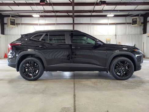 New 2026 Chevrolet Trax ACTIV w/ Sunroof Package FWD image 6