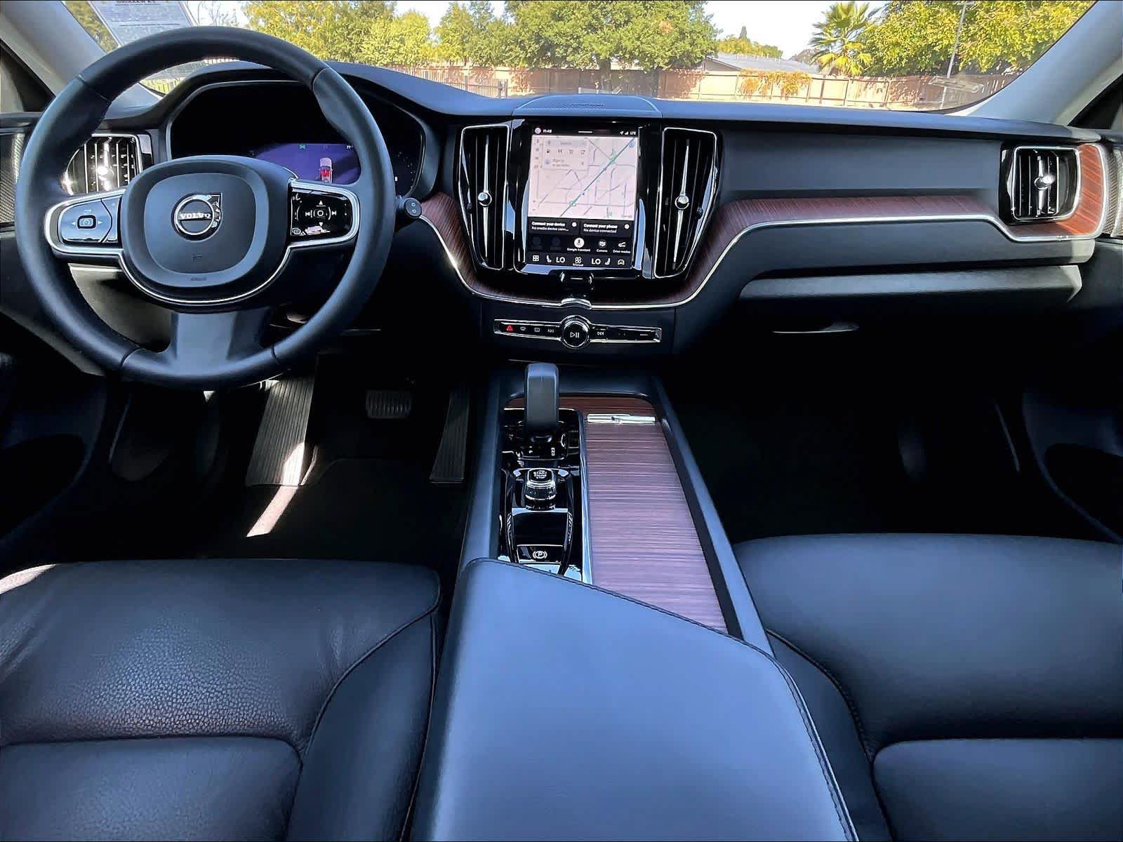 Used 2024 Volvo XC60 B5 Plus w/ Protection Package AWD/4WD image 19