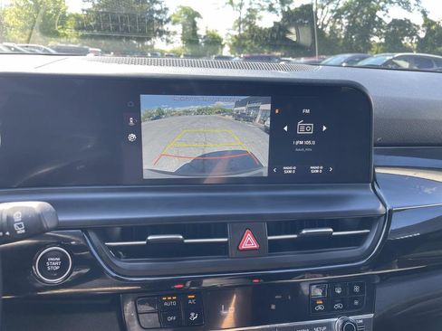 Used 2024 Kia Seltos S AWD/4WD image 19