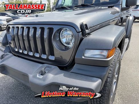 Used 2022 Jeep Wrangler Sport AWD/4WD image 10