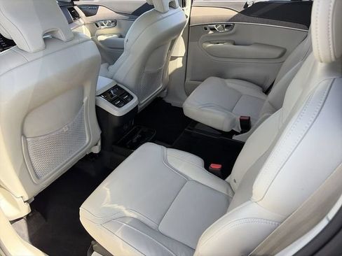 Certified 2022 Volvo XC90 T6 Inscription w/ Advanced Package AWD/4WD image 18