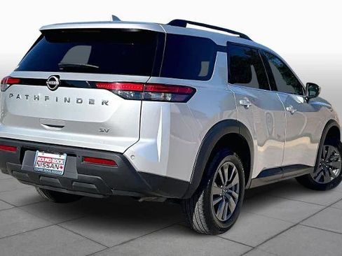 Certified 2024 Nissan Pathfinder SV image 12