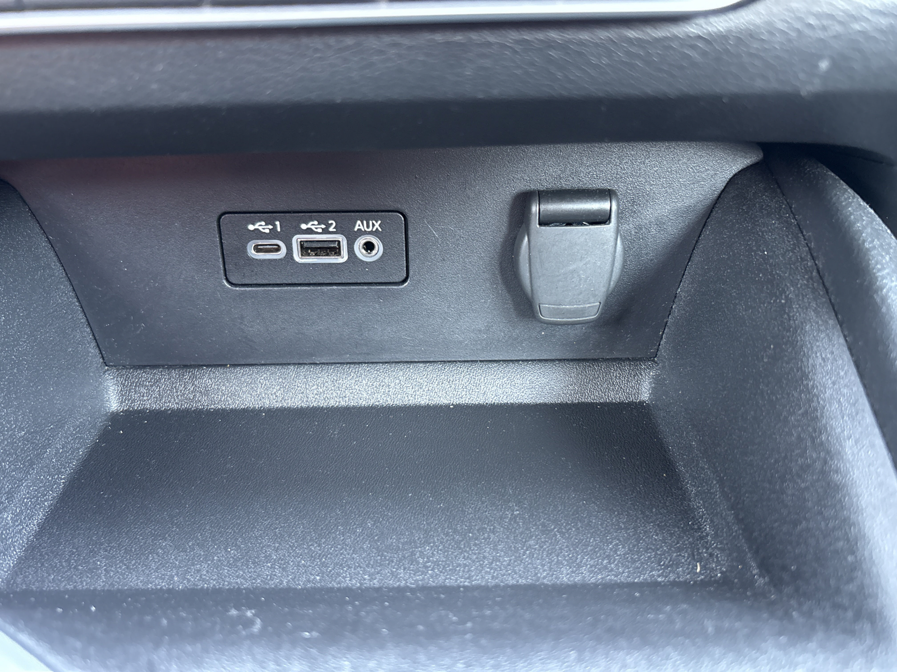 Used 2025 Nissan Altima 2.5 SV FWD image 25