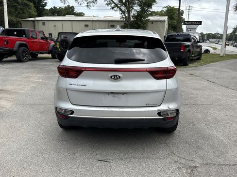 Used 2020 Kia Sportage LX w/ LX Popular Package FWD image 4
