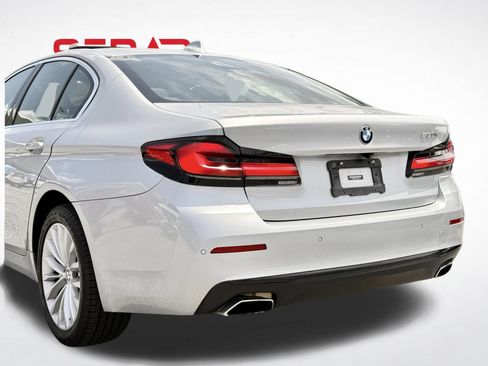 Used 2021 BMW 530i w/ Convenience Package RWD image 10