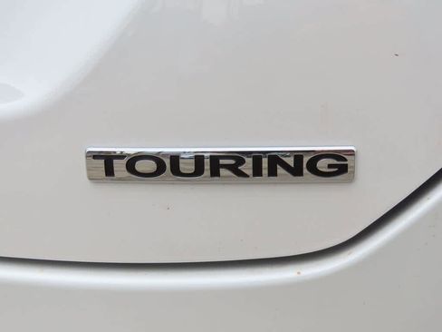 New 2026 Honda Pilot Touring image 8