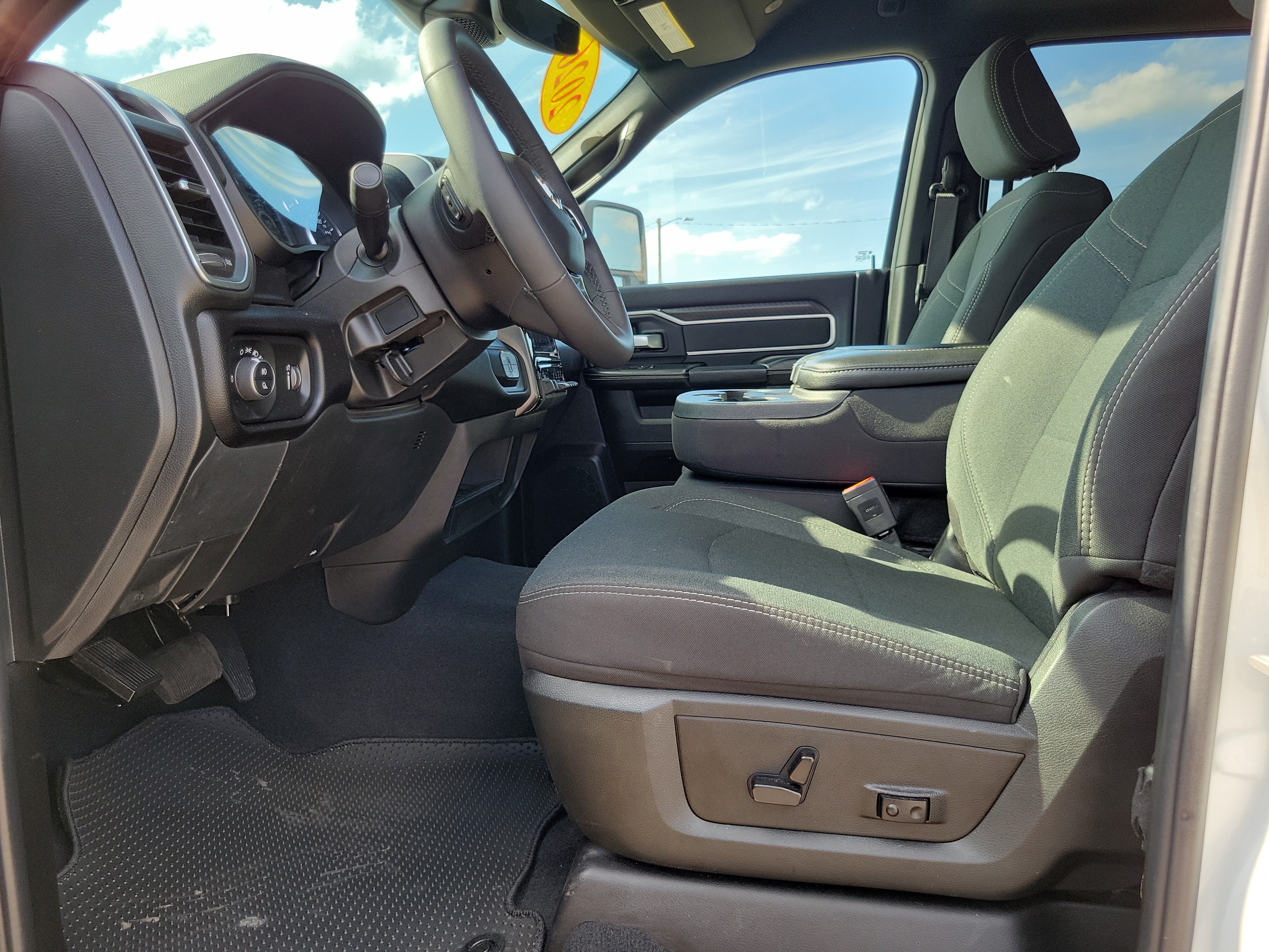 Used 2026 RAM 2500 Big Horn AWD/4WD image 7