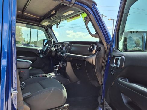 Certified 2019 Jeep Wrangler Unlimited Sport S AWD/4WD image 25