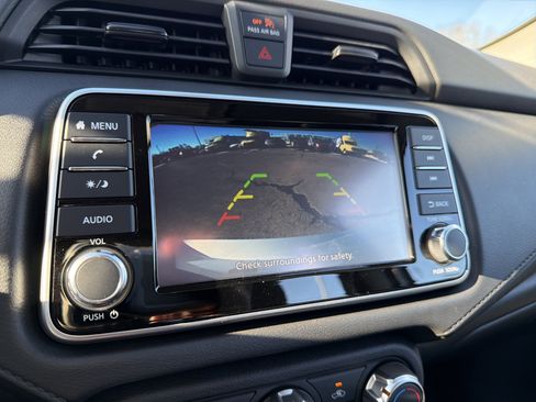 Used 2025 Nissan Versa S w/ Trunk Package image 19