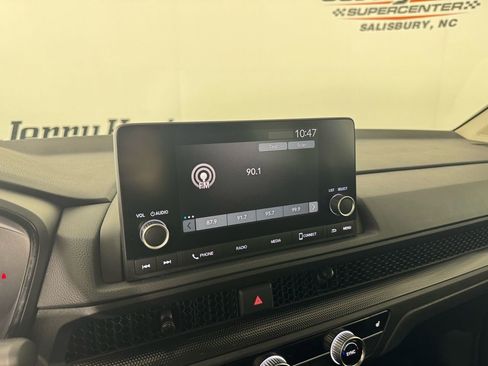 Used 2025 Honda CR-V EX image 14