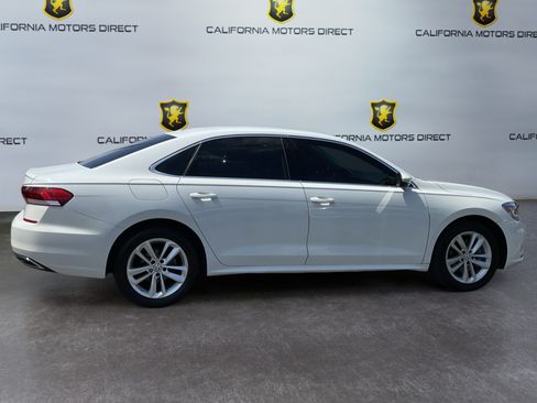 Used 2020 Volkswagen Passat 2.0T SE w/ Sunroof Package FWD image 3