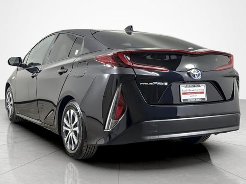 Used 2021 Toyota Prius Prime LE FWD image 3