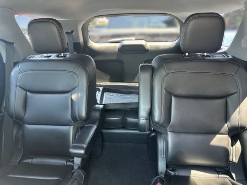 Used 2023 Ford Explorer XLT w/ Equipment Group 202A AWD/4WD image 16