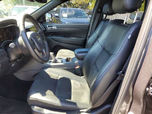 Used 2019 Jeep Grand Cherokee Altitude image 16