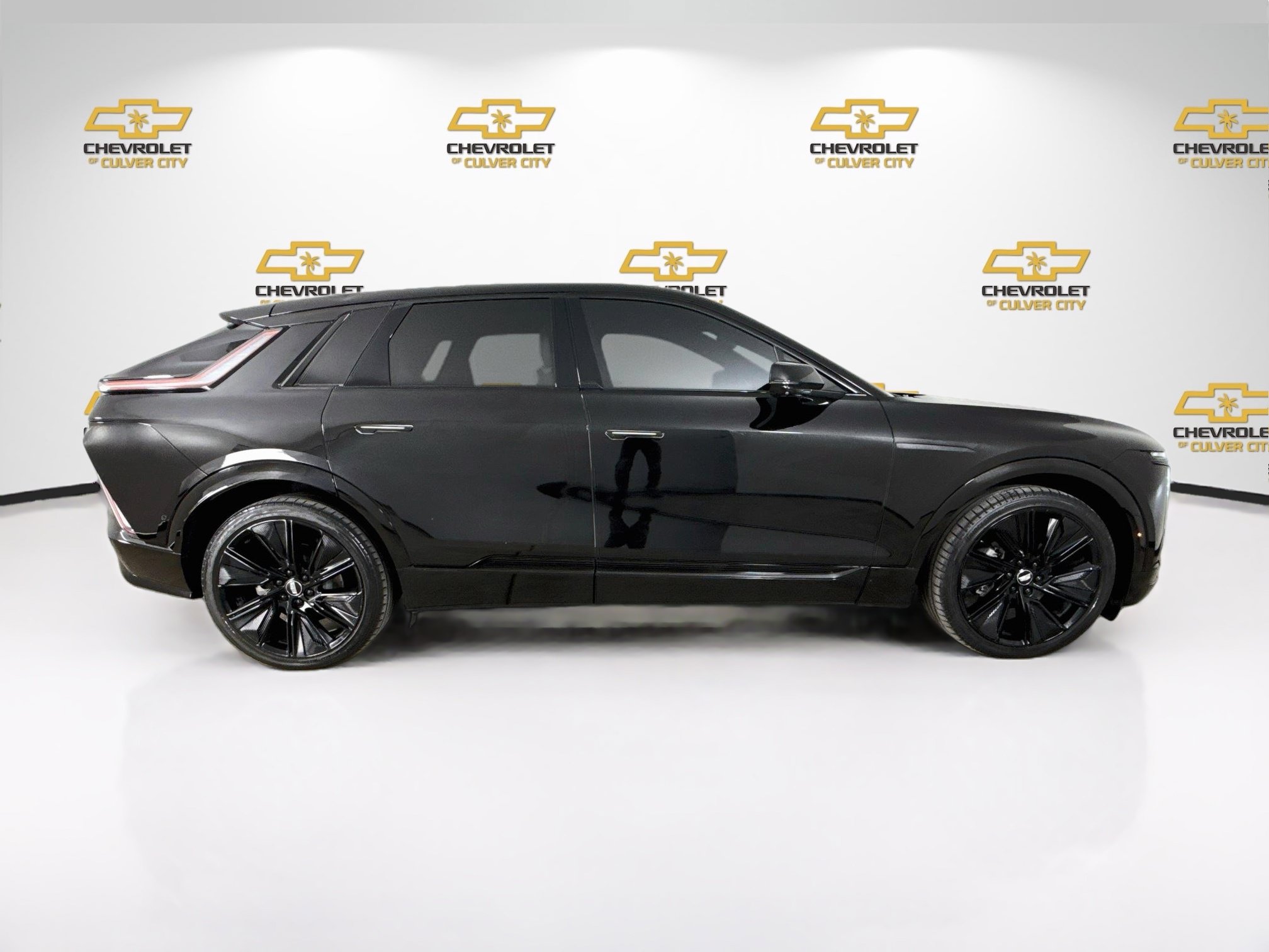 Used 2023 Cadillac Lyriq 2WD image 8