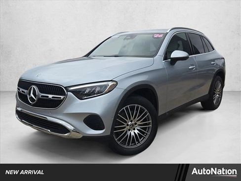Used 2026 Mercedes-Benz GLC 300 image 1