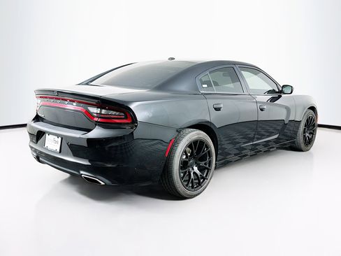 Used 2021 Dodge Charger SXT RWD image 9