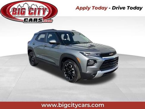 Used 2023 Chevrolet TrailBlazer LT FWD image 1