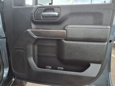 Used 2020 Chevrolet Silverado 2500 LTZ w/ LTZ Plus Package image 11