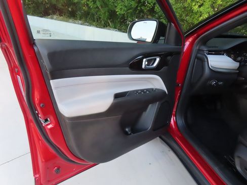 New 2026 Jeep Compass Limited image 22