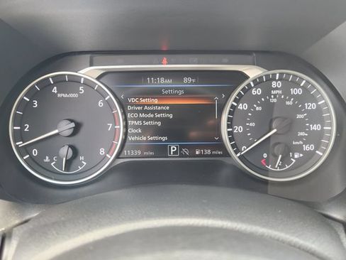 Used 2025 Nissan Sentra SR FWD image 17