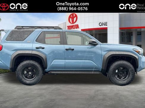 New 2026 Toyota 4Runner SR5 image 3