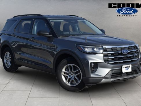 New 2026 Ford Explorer Active w/ Active Comfort Package RWD image 3