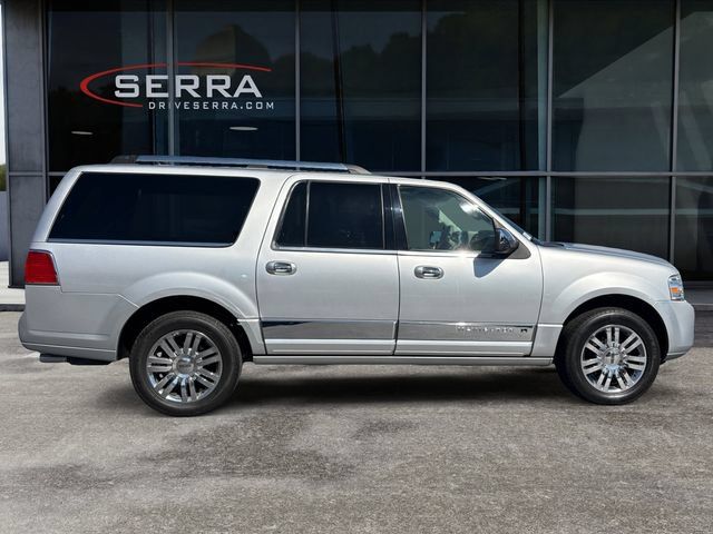 Used 2013 Lincoln Navigator L 2WD w/ HD Trailer Tow Pkg image 6