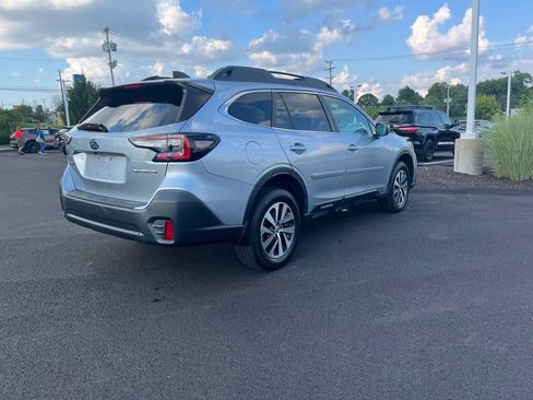 Used 2020 Subaru Outback Premium w/ Popular Package #1 AWD/4WD image 7