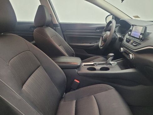 Used 2024 Nissan Altima 2.5 S FWD image 21