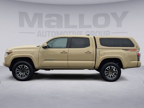 Used 2020 Toyota Tacoma TRD Sport AWD/4WD image 2