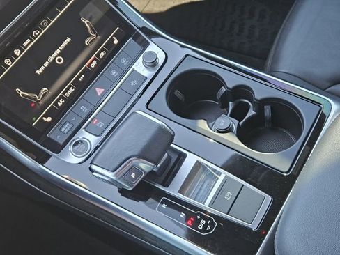 Used 2022 Audi Q7 2.0T Premium w/ Convenience Package image 22