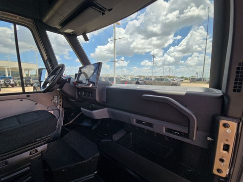 Used 2025 Chevrolet Brightdrop 600 FWD image 26
