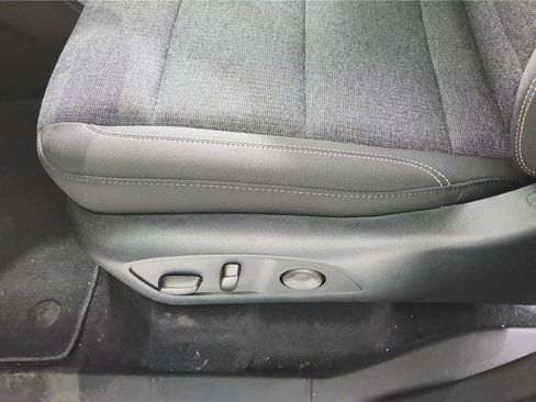 New 2025 GMC Acadia Elevation image 30