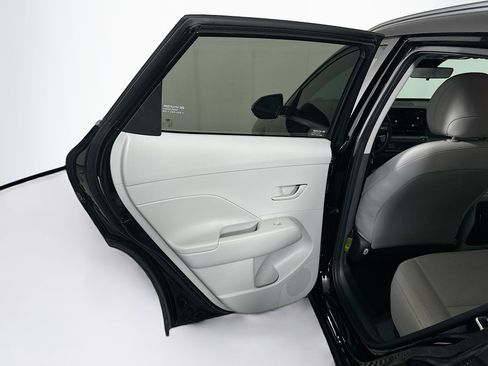 Used 2024 Hyundai Kona SEL FWD image 25