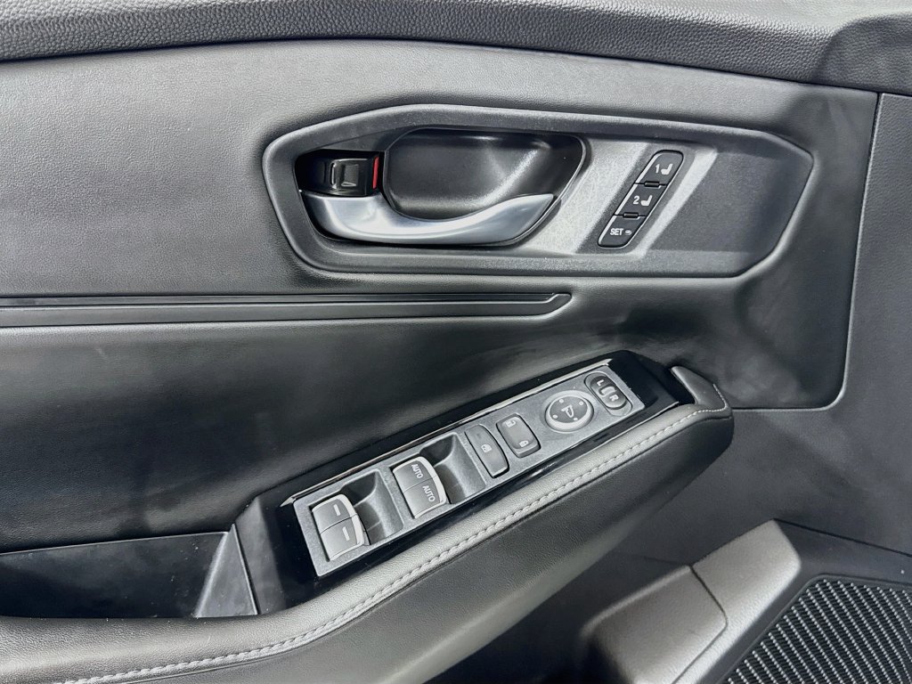 Used 2025 Honda Accord Touring image 17