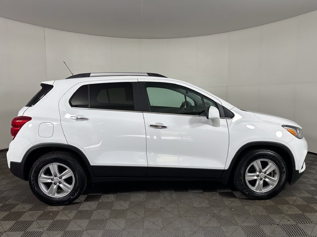 Used 2020 Chevrolet Trax LT w/ Driver Confidence Package FWD image 6