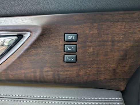 New 2025 Subaru Ascent Touring w/ Popular Package #2 image 30