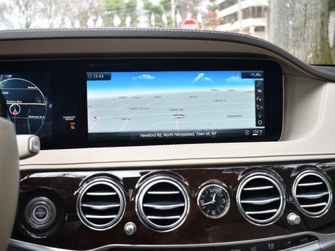 Used 2020 Mercedes-Benz S 560 4MATIC Sedan image 40