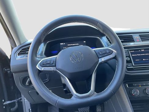 Used 2022 Volkswagen Tiguan S image 9