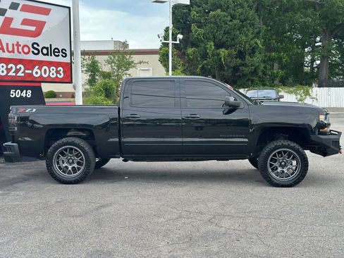 Used 2018 Chevrolet Silverado 1500 LT w/ All Star Edition AWD/4WD image 2